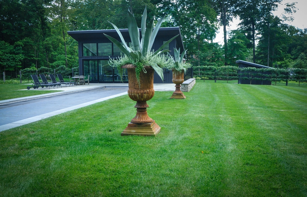 CONTAINERS by McCullough's Landscape & Nursery - Photo 4