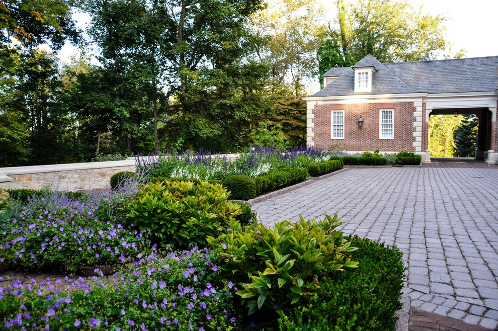 Estate Garden / Portager by McCullough's Landscape & Nursery - Photo 9
