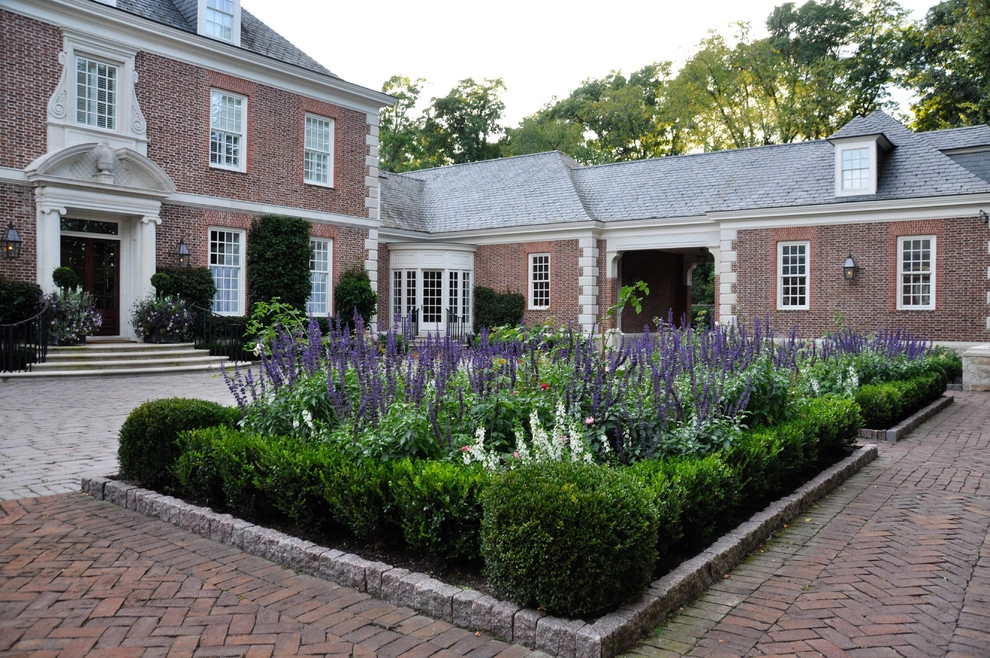 Estate Garden / Portager by McCullough's Landscape & Nursery - Photo 18