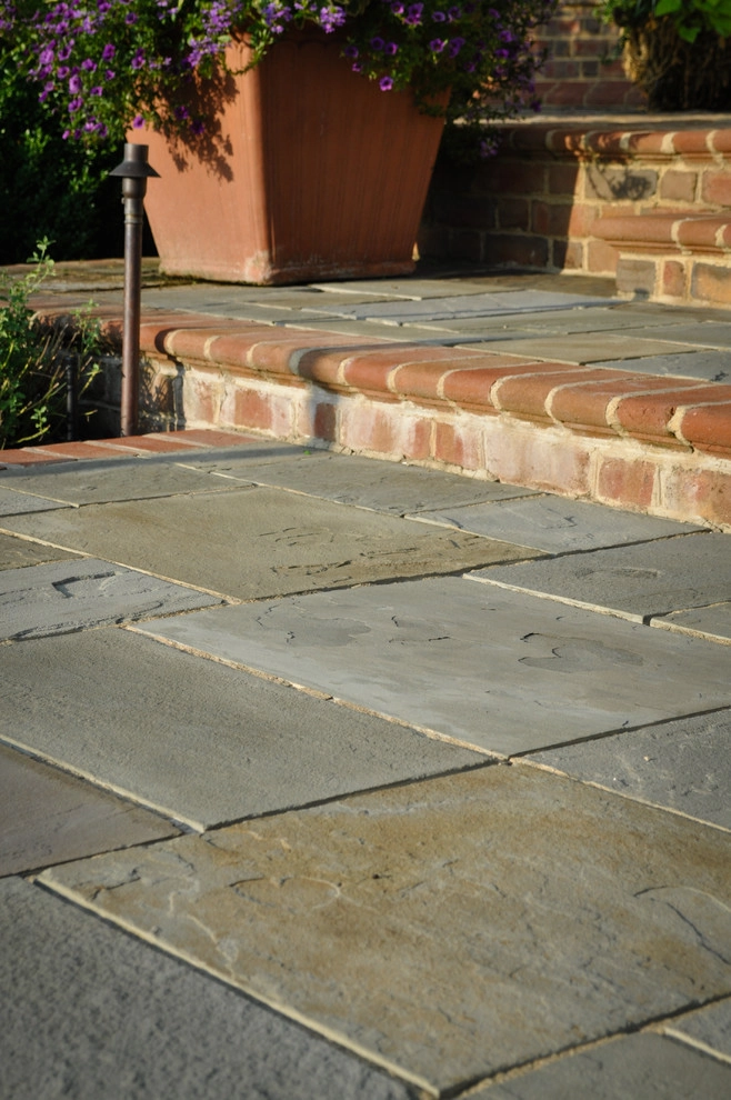 Country House by McCullough's Landscape & Nursery - Photo 4