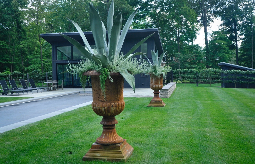 Barn House by McCullough's Landscape & Nursery - Photo 27