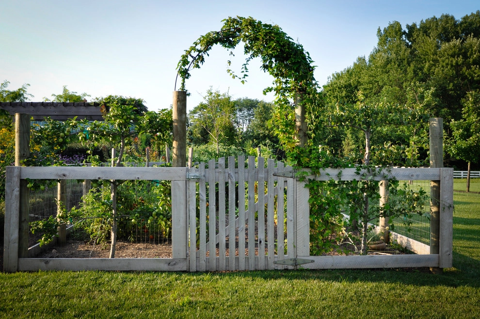 Country House by McCullough's Landscape & Nursery - Photo 2