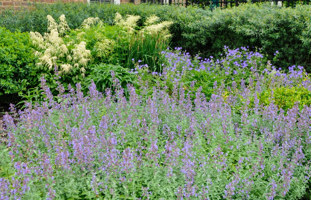Country House by McCullough's Landscape & Nursery - Photo 29