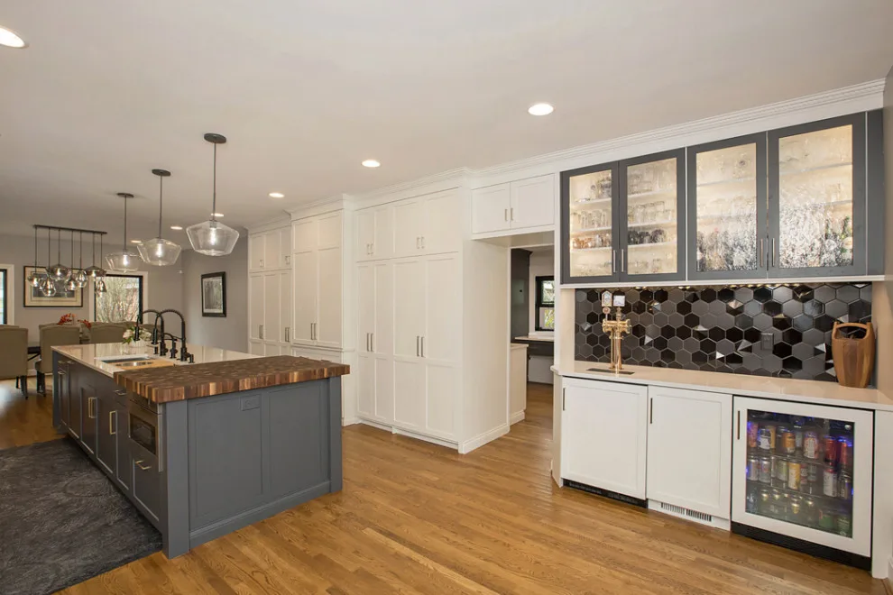 Striking Transitional Kitchen in Indian Hill by Neal's Design Remodel - Photo 4