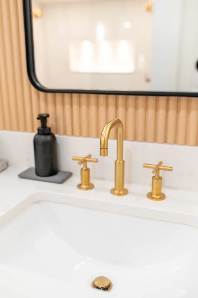 Bosworth Main Bathroom by Wade Home Remodeling - Photo 15