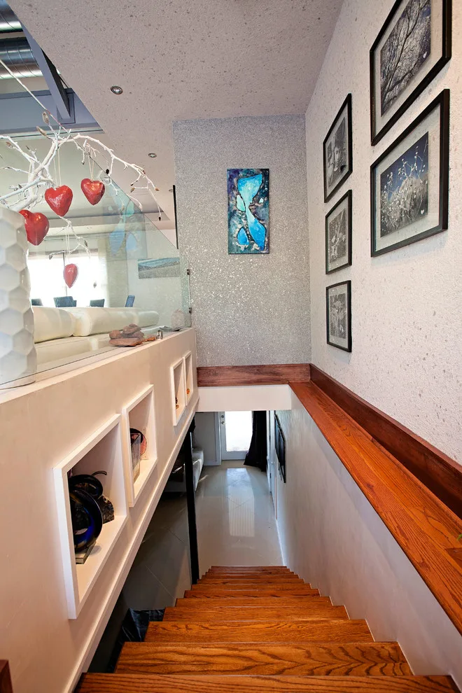 Additional Interior Projects: Living Area, Staircase, Corridor, Bedroom by GoToPros - Photo 2