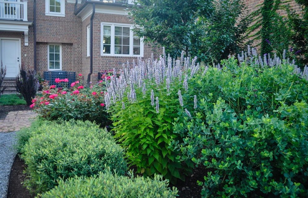 Country House by McCullough's Landscape & Nursery - Photo 3
