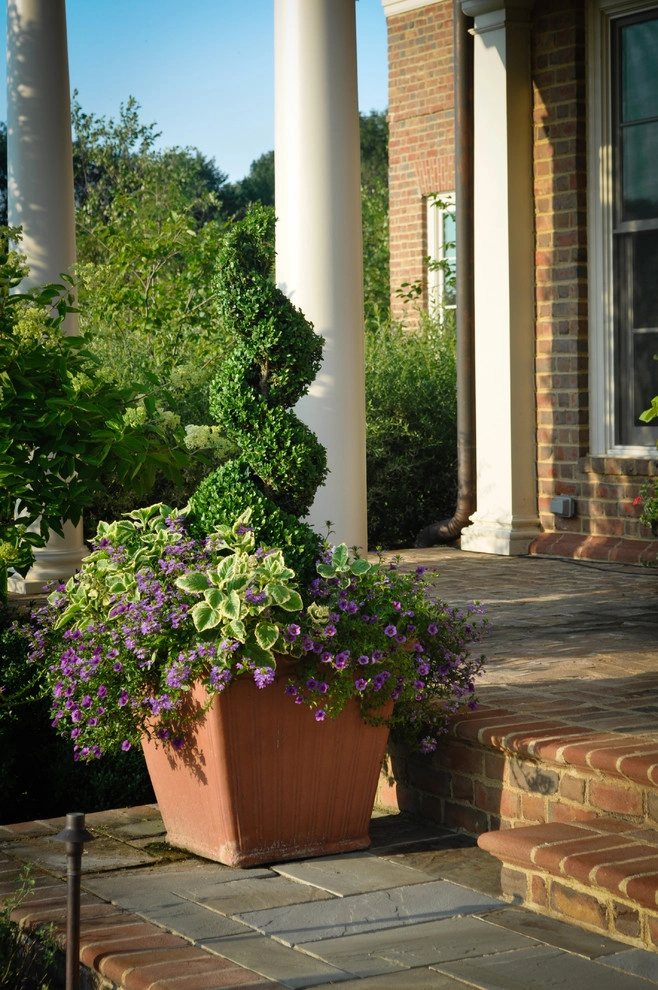 Country House by McCullough's Landscape & Nursery - Photo 14