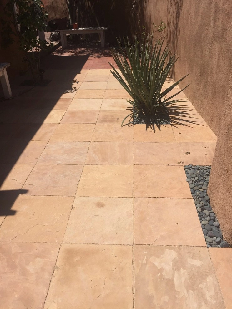 Contemporary Courtyard by McCumber Fine Gardens - Photo 6
