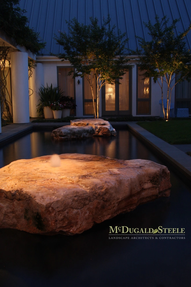 Modern Hill Country Garden by McDugald-Steele - Photo 4