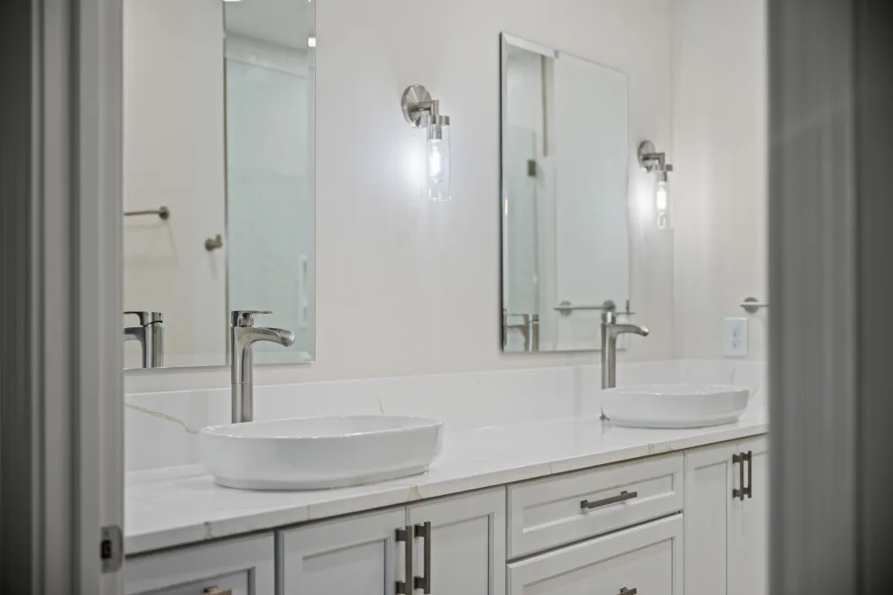 Enhanced Environments, Improved Living | Bathroom, Kitchen & Laundry by Estate Renovations - Photo 5