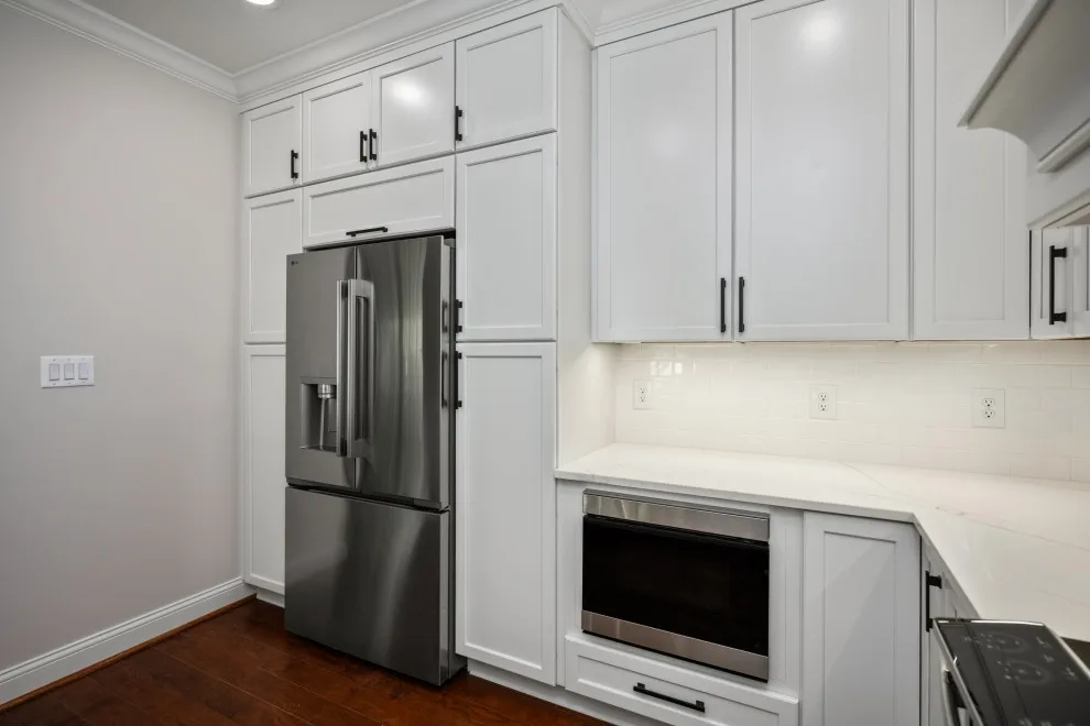 Enhanced Environments, Improved Living | Bathroom, Kitchen & Laundry by Estate Renovations - Photo 26