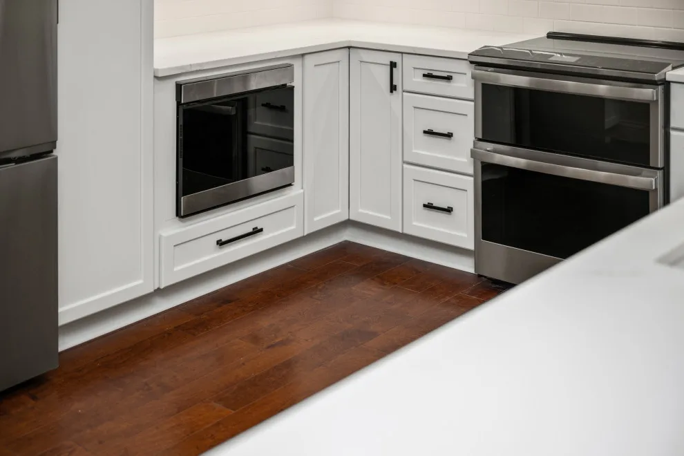 Enhanced Environments, Improved Living | Bathroom, Kitchen & Laundry by Estate Renovations - Photo 11