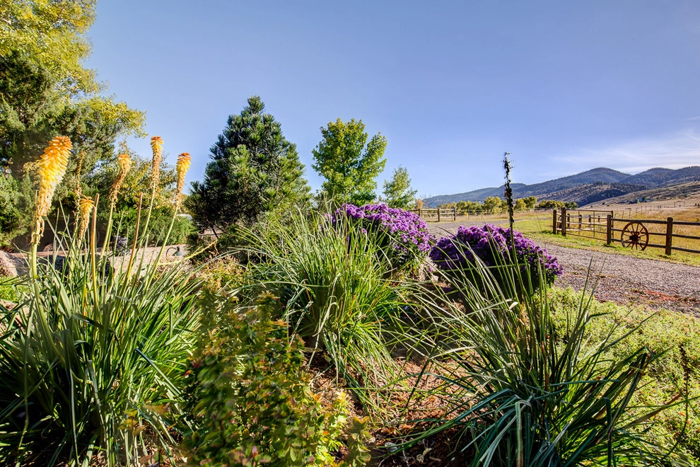 Meglen's Waterwise Landscapes LLC - Photo 14