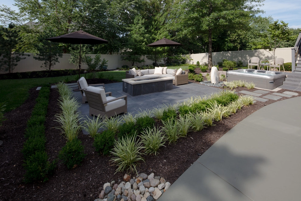 Modern Backyard Retreat by Meier Landscape Architecture - Photo 2