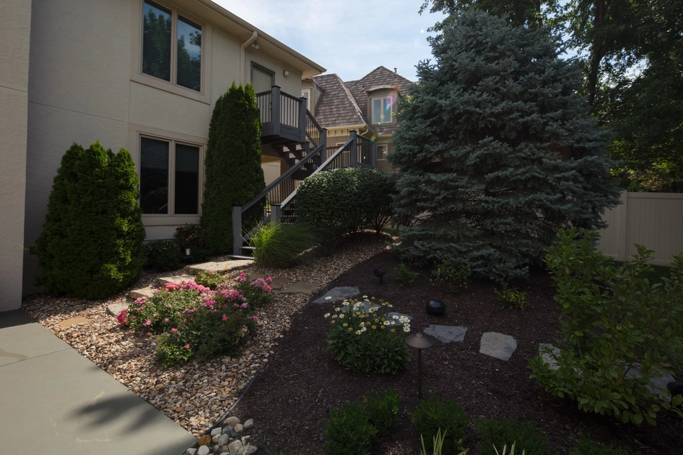 Modern Backyard Retreat by Meier Landscape Architecture - Photo 9