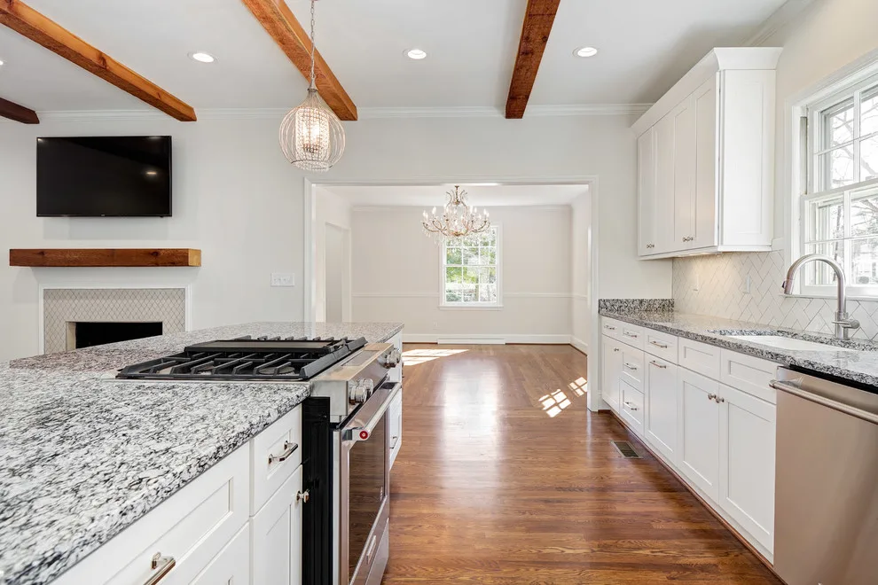 Buckingham Residence by Cabinet Concepts, Greensboro - Photo 11