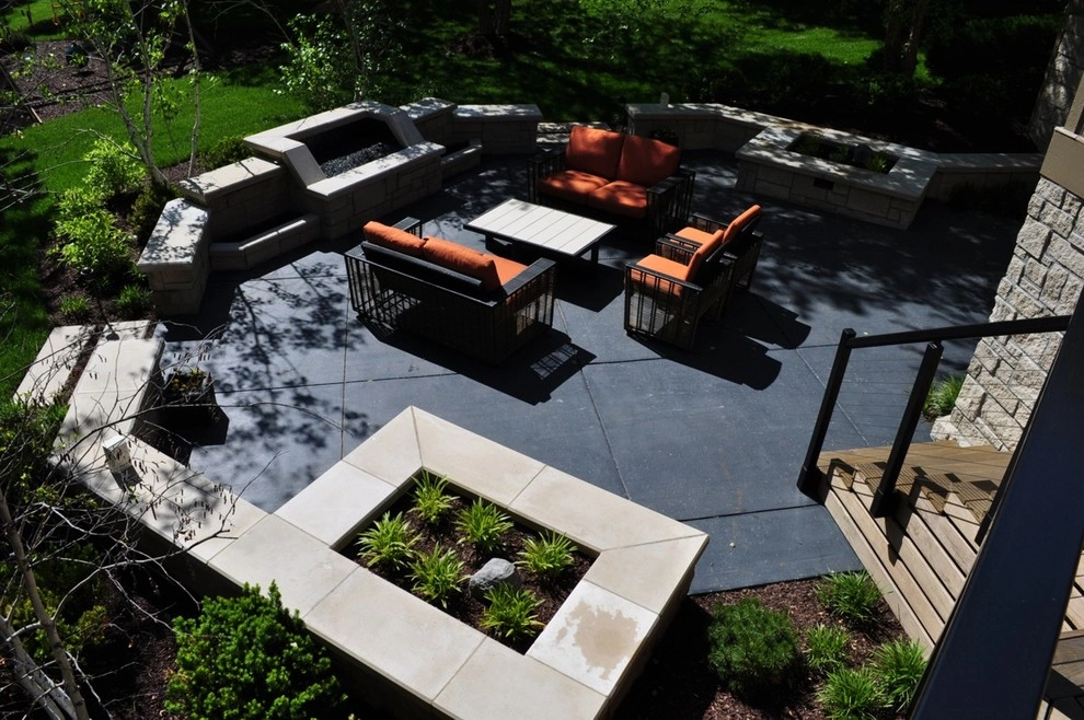 Contemporary Patio in Overland Park, KS by Meier Landscape Architecture - Photo 2