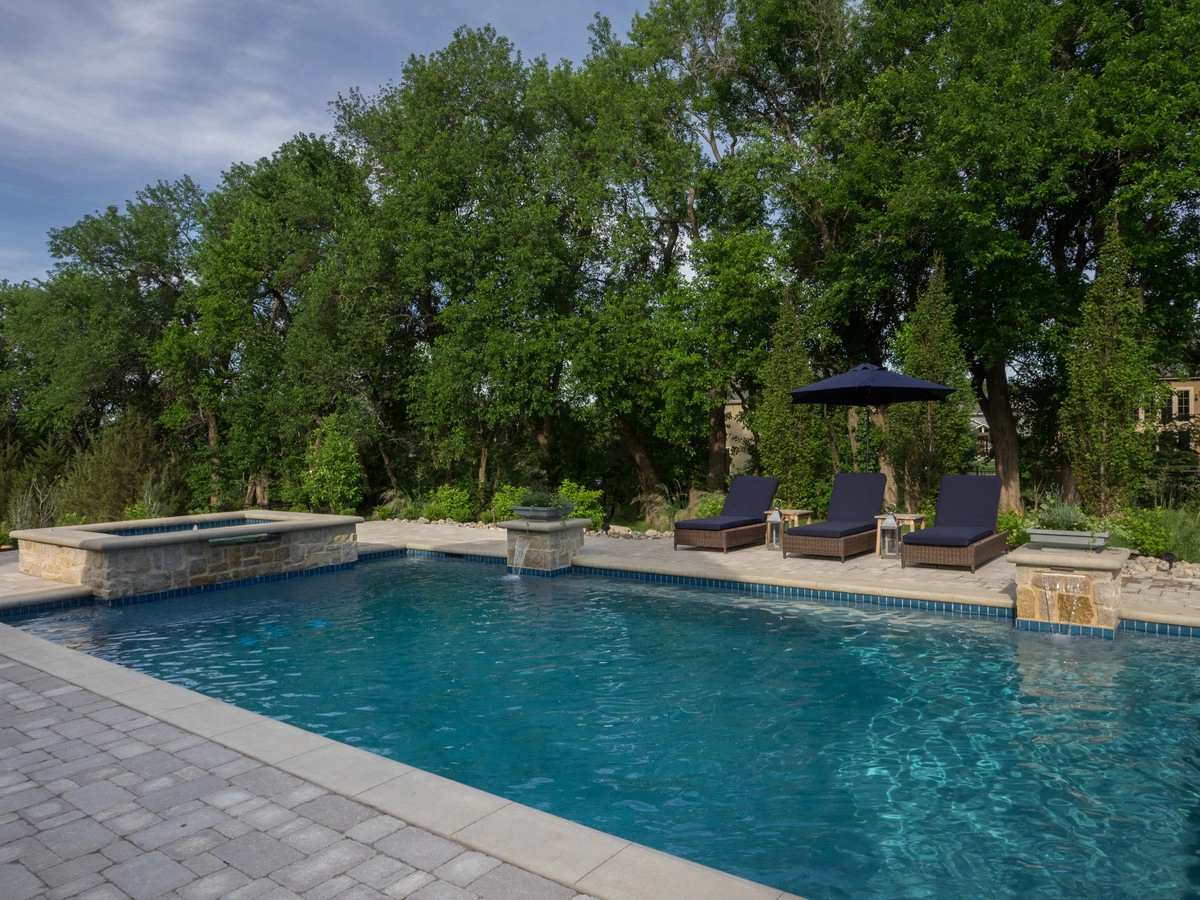 Luxury Transitional Pool in Overland Park by Meier Landscape Architecture - Photo 3