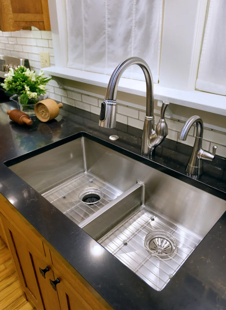 Bungalow Cuisine by Rock Solid Renovations - Photo 8