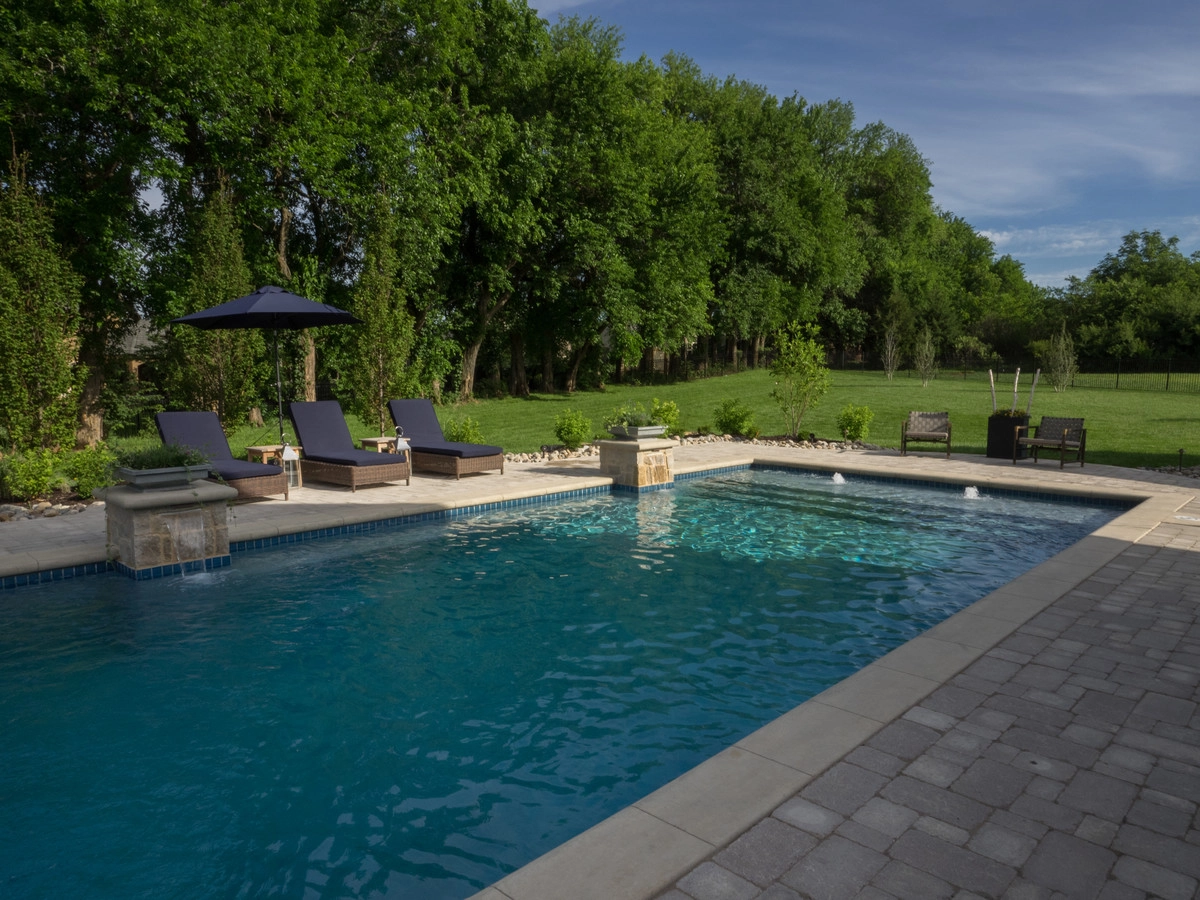 Luxury Transitional Pool in Overland Park by Meier Landscape Architecture - Photo 5