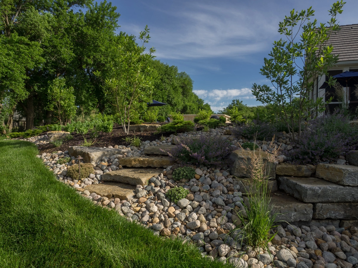 Luxury Transitional Pool in Overland Park by Meier Landscape Architecture - Photo 16