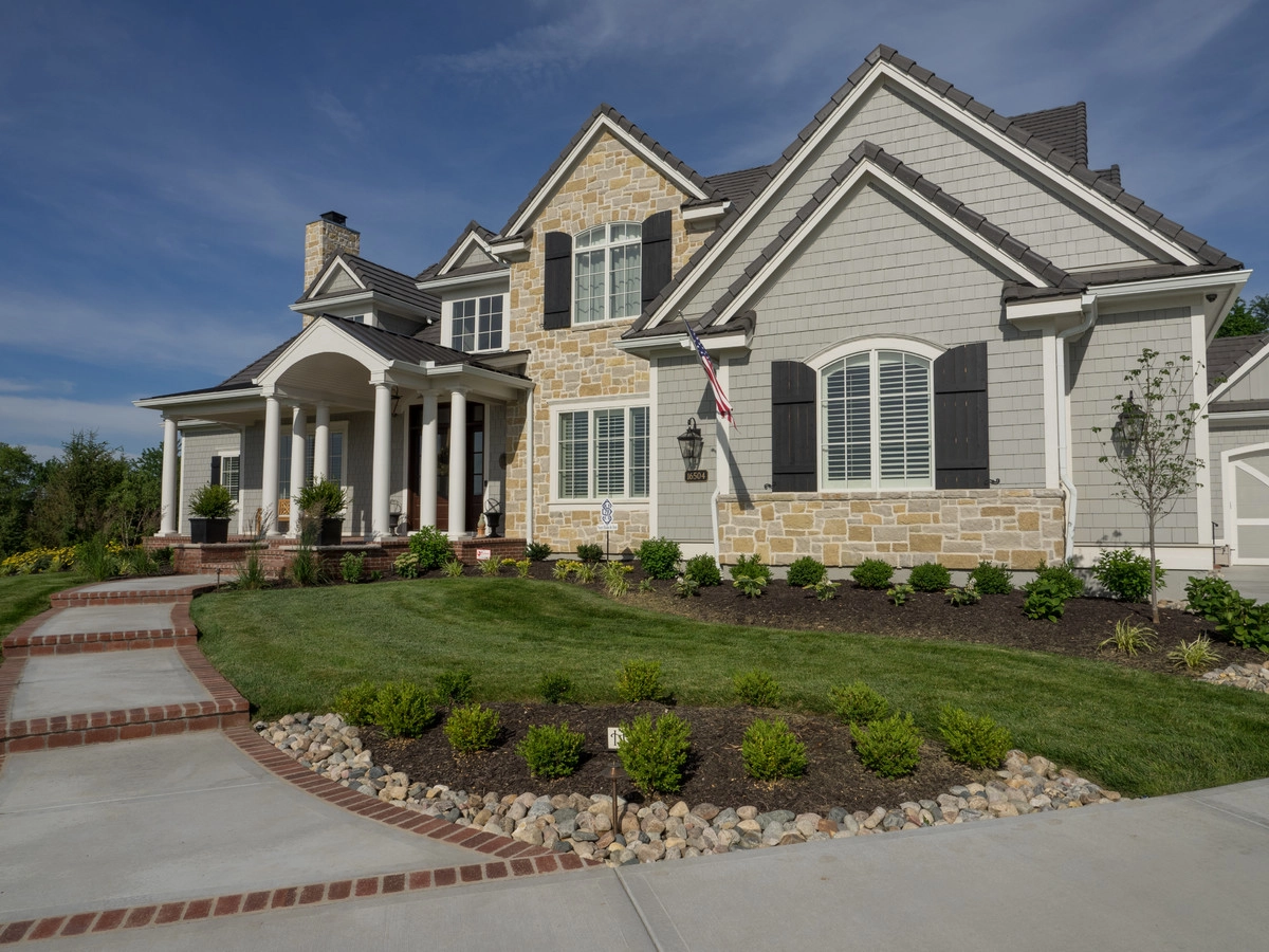 Luxury Transitional Pool in Overland Park by Meier Landscape Architecture - Photo 12