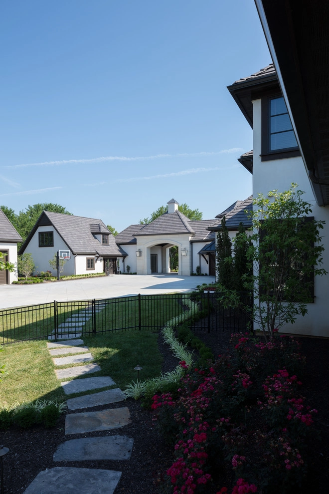 Luxury Transitional Estate Home by Meier Landscape Architecture - Photo 16