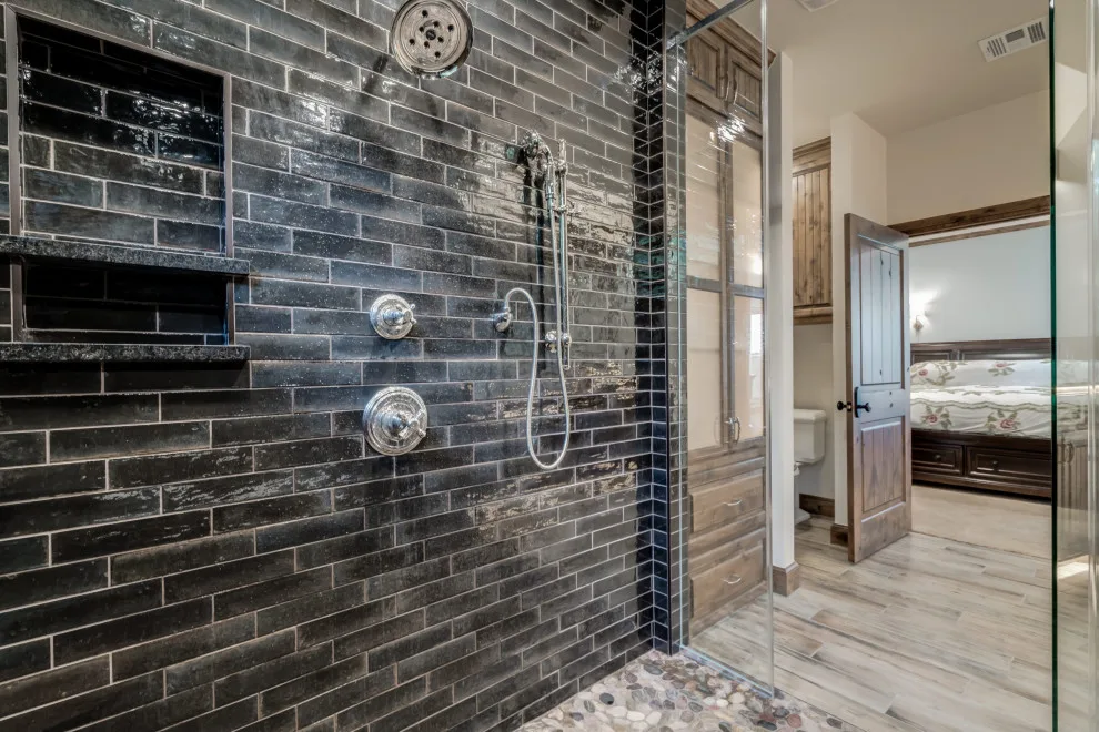 Contemporary Farmhouse Getaway in Oklahoma by Heritage Renovations - Photo 16