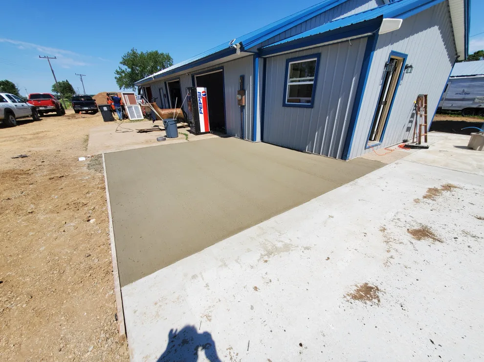 Construction Worx LLC - Photo 4