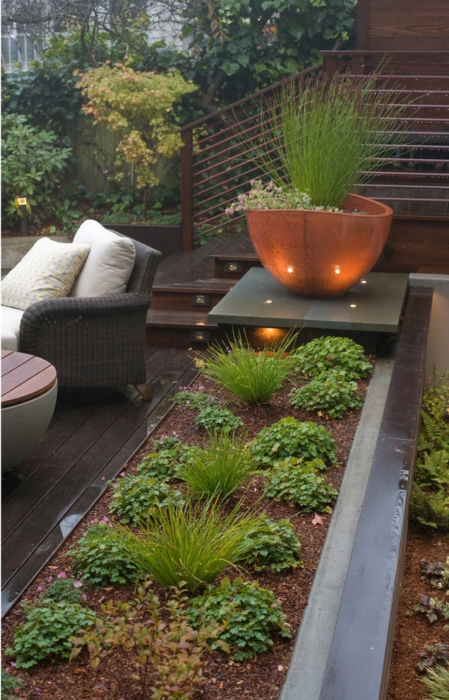 san francisco courtyard by Merge Studio - Photo 5
