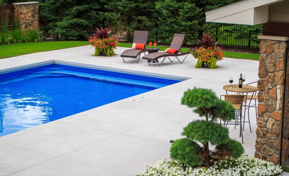 Mendota Pool Retreat by MH3 Design Group - Photo 10