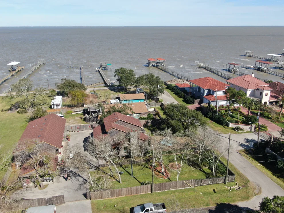 Gulf Coast Renovations - Photo 3