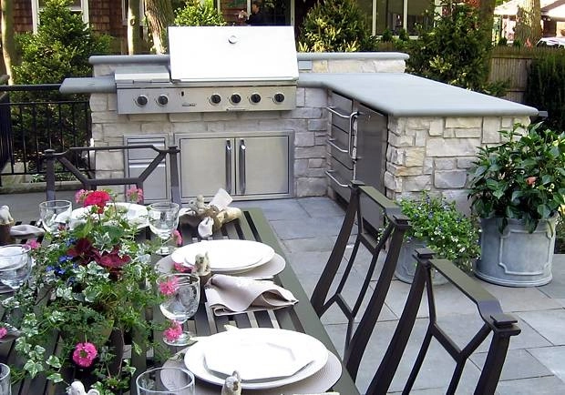 Outdoor Kitchen by MH3 Design Group - Photo 3