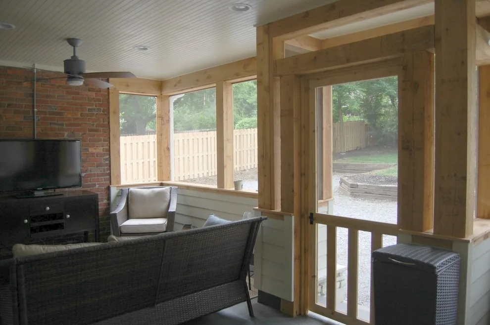 Stratton Exteriors - Photo 11