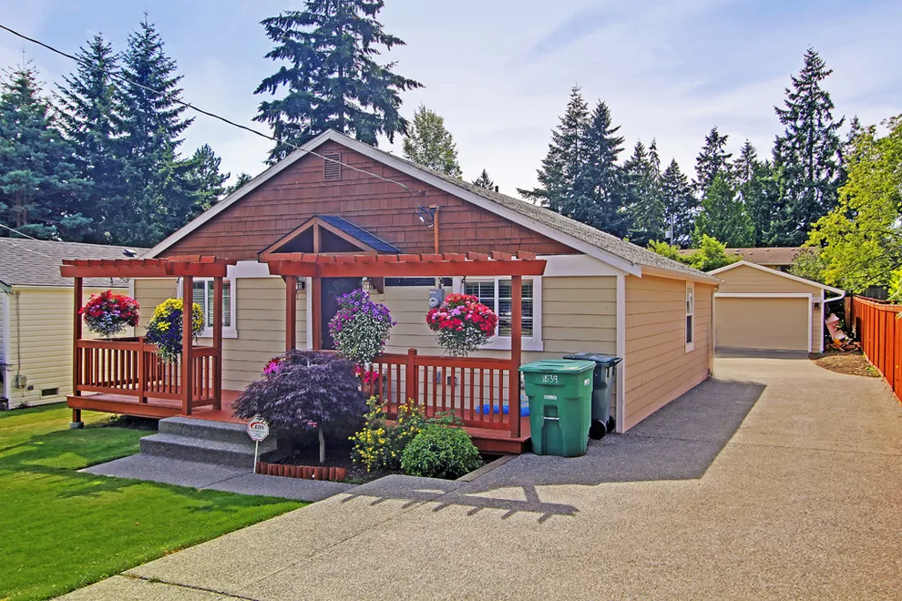 Bungalow in North Seattle by The Alhadeff Group - Photo 5
