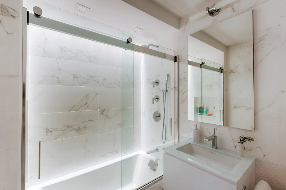 Sherman Square Residence by Grandeur Hills Group,Inc. - Photo 13