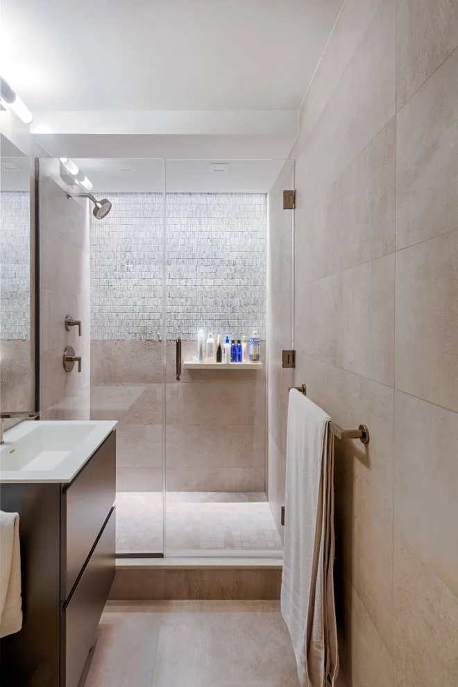 Sherman Square Residence by Grandeur Hills Group,Inc. - Photo 14