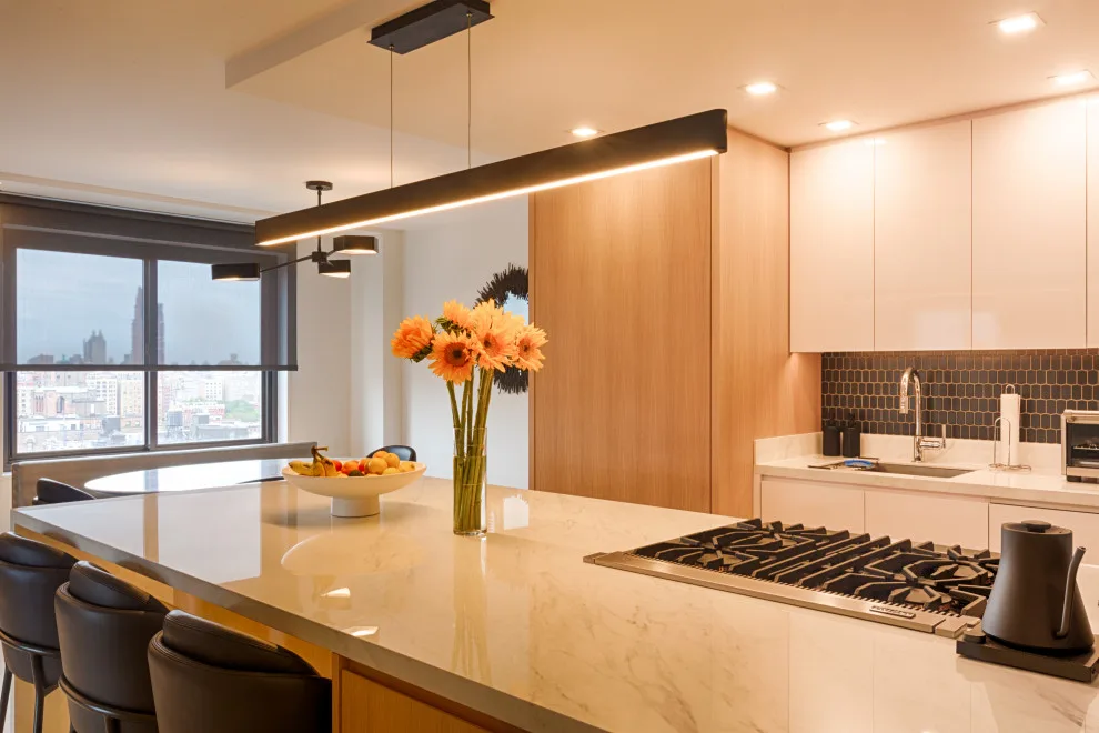 Sherman Square Residence by Grandeur Hills Group,Inc. - Photo 5