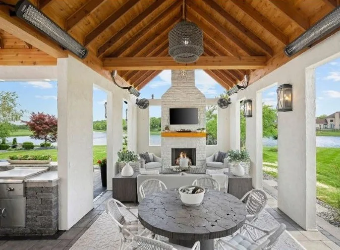 Alfresco Living Area by Casino Co. Renovations - Photo 3