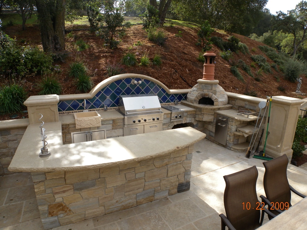 Hillside Entertainment by Michael Rosenberg Landscape Architecture - Photo 4