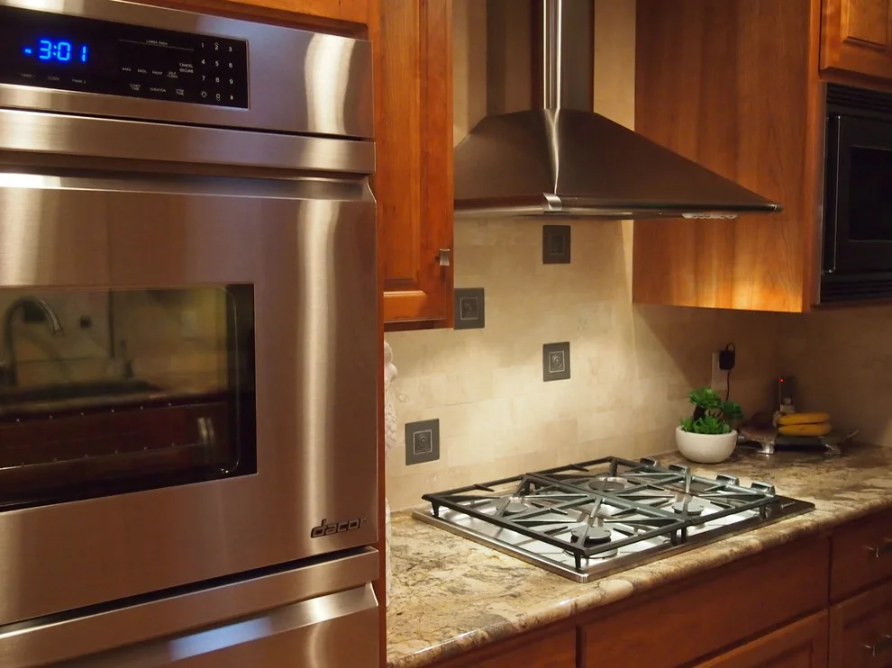Peters' Culinary Space by NW Residential Inc. - Photo 4