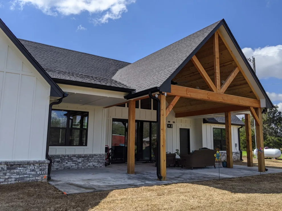 Custom House 1715 by J. Poe Construction Inc. - Photo 24