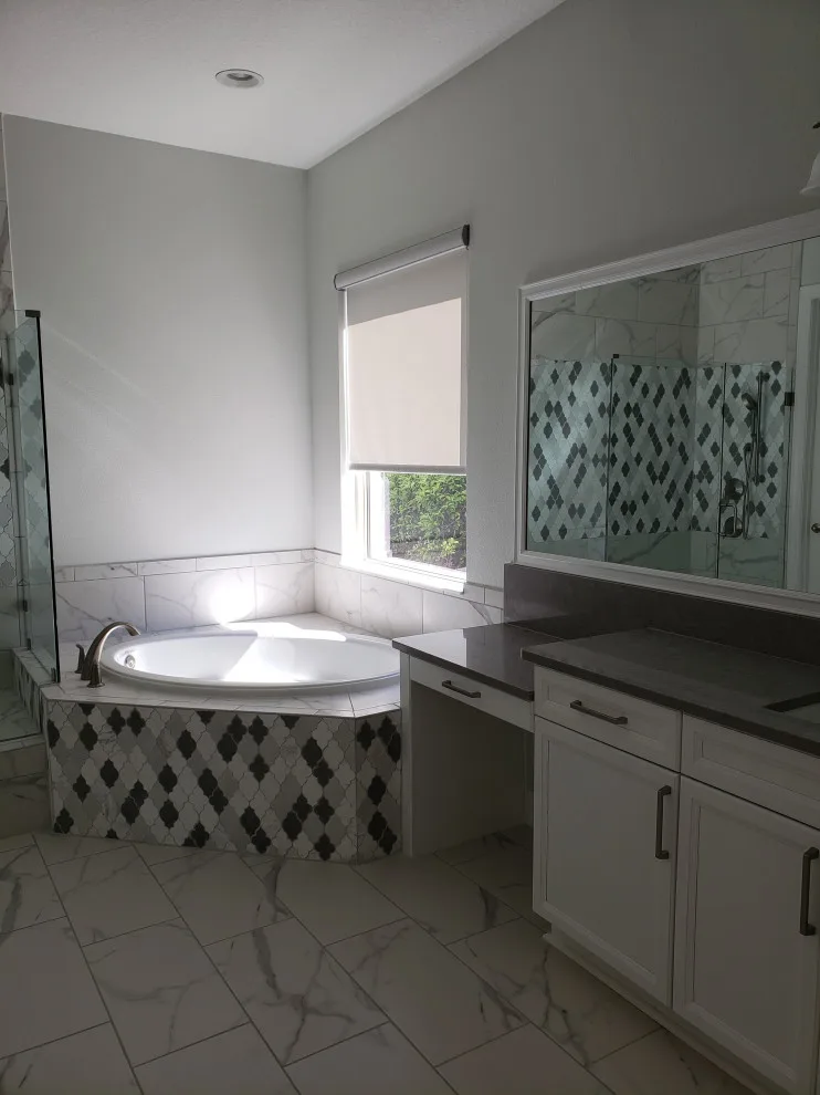 Restroom by Ramos J.A.M. Contractor - Photo 4