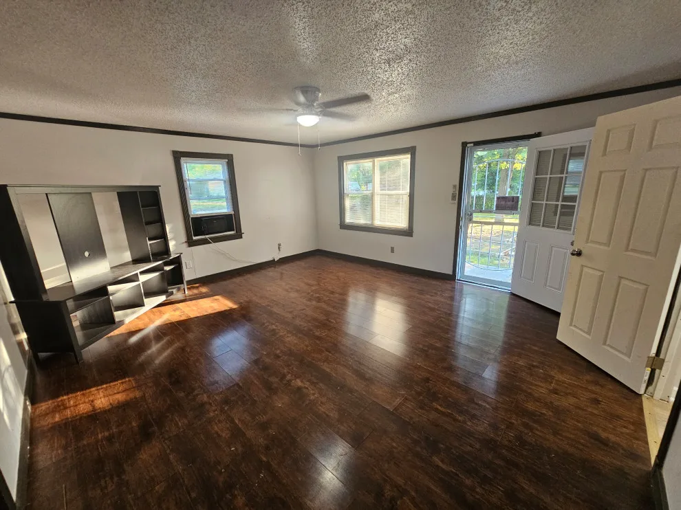 Worst Case Scenario LLC - Photo 10