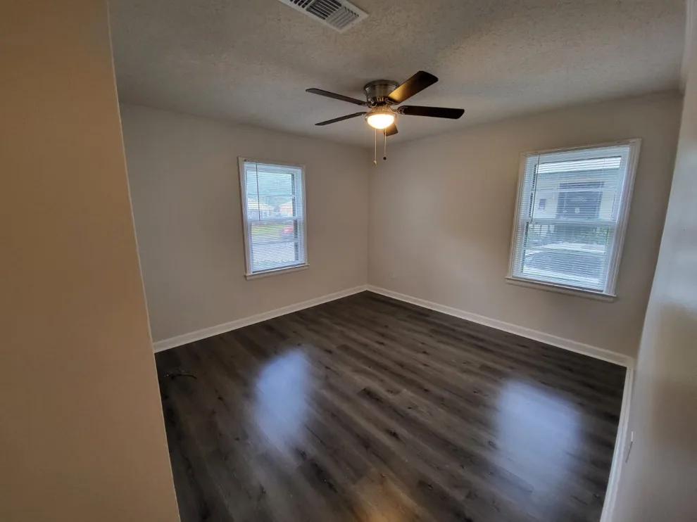Worst Case Scenario LLC - Photo 13