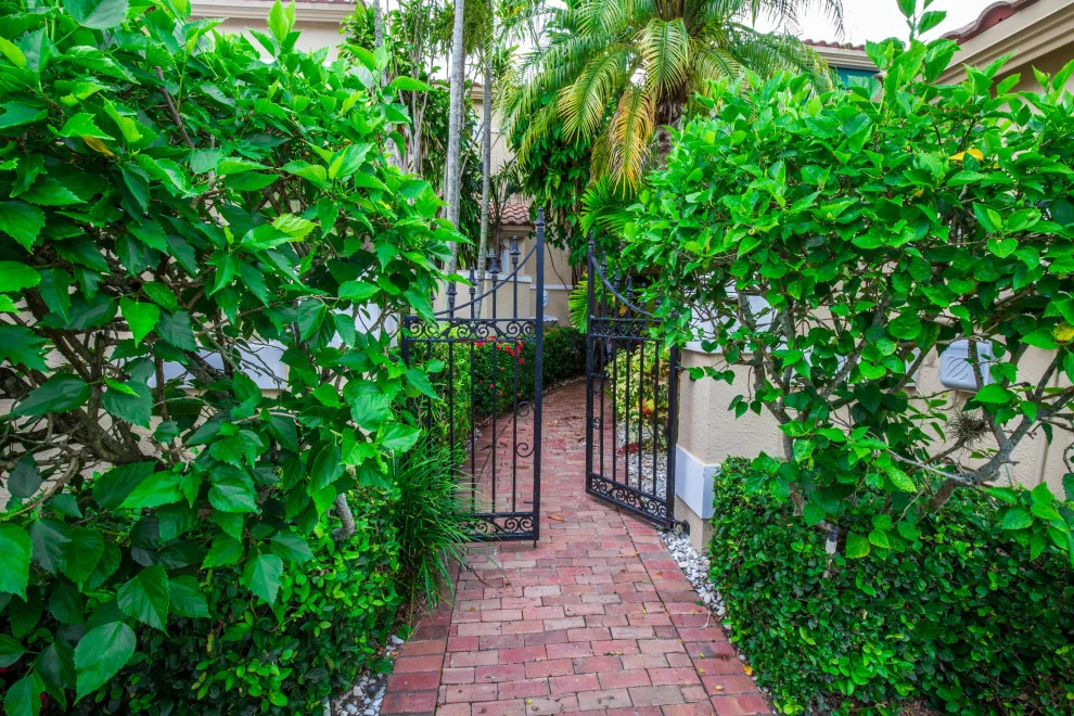 Pompano Beach Residence by HKV Group - Photo 19
