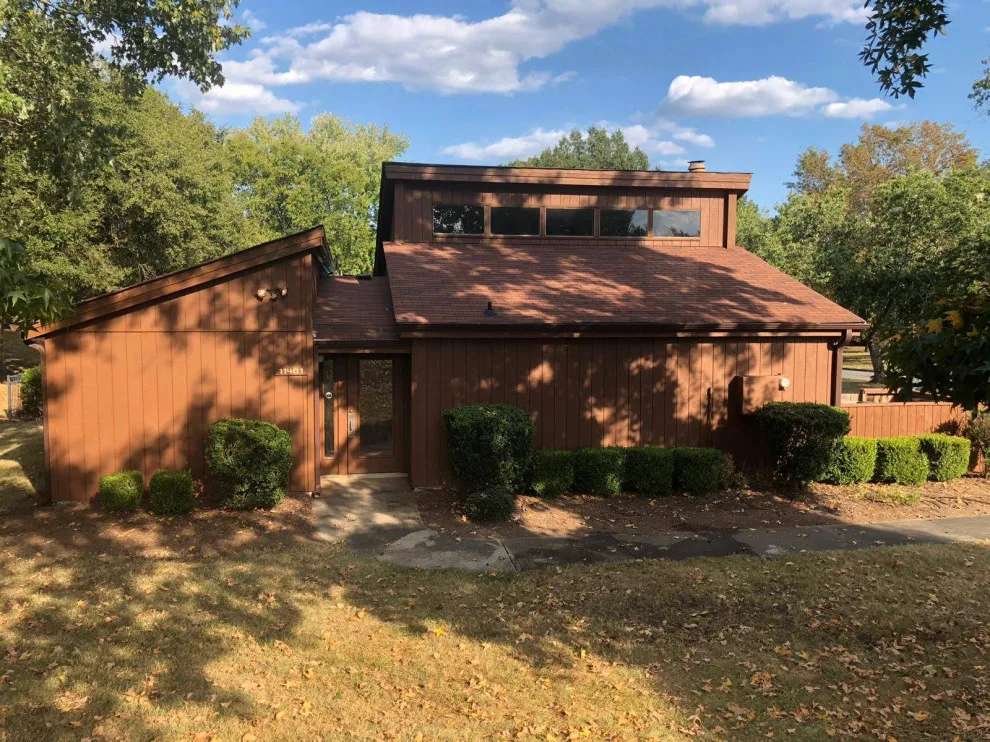 Pool House Renovation and Painting by Conservation Renovations Inc. - Photo 8