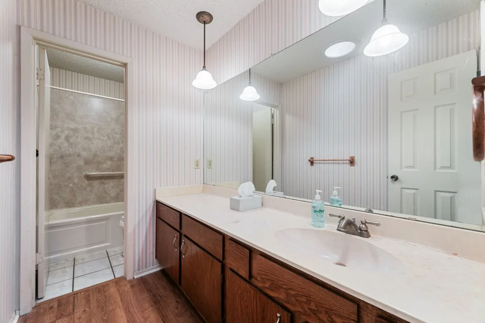 Anew Remodeling - Photo 3