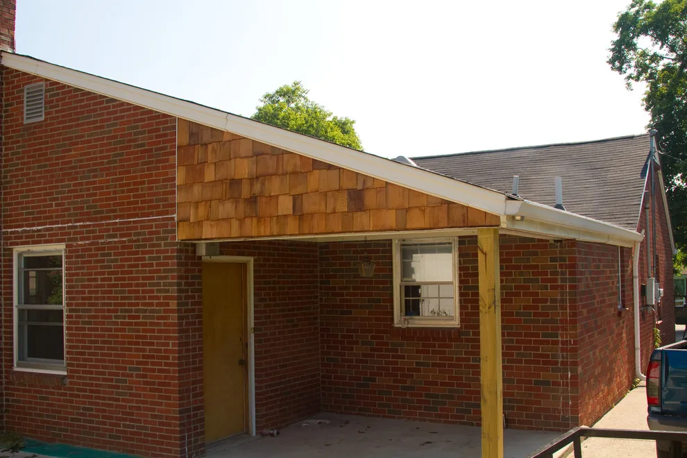 Stratton Exteriors - Photo 4